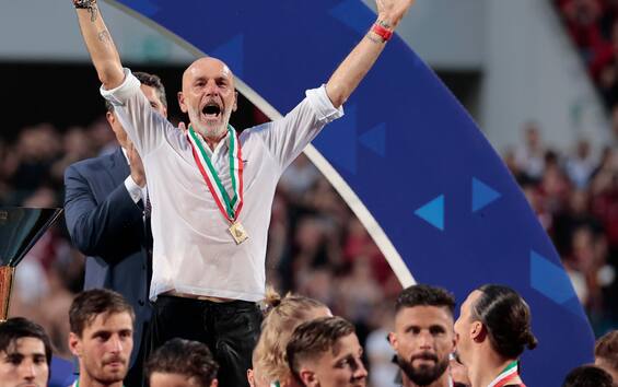 Scudetto Milan, trovata e consegnata ai carabinieri la medaglia di Pioli Scudetto Milan, trovata e consegnata ai carabinieri la medaglia di Pioli